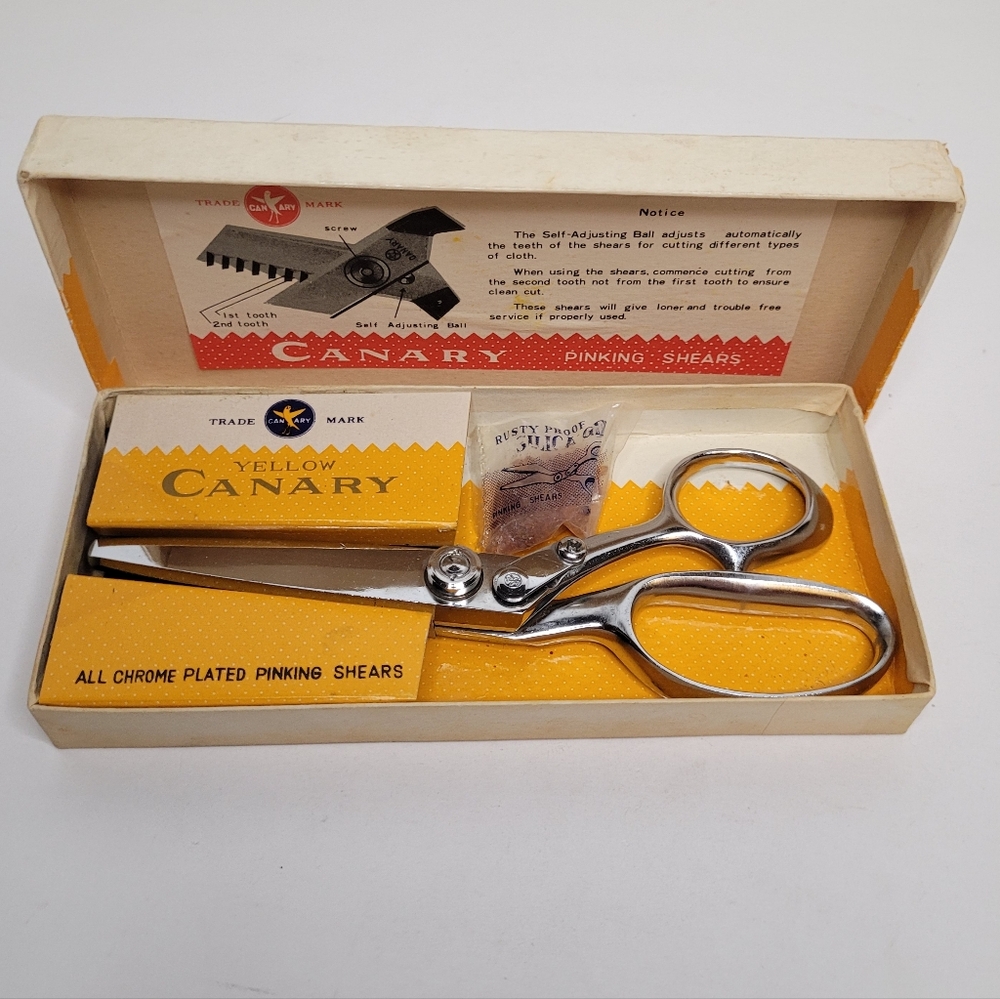 Vintage Canary Pinking Shears Like New Original Box
